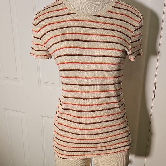 Volcom Cream and Orange Fitted Ribbed T-Shirt. Size Meduim 8. - Picture 2 of 7